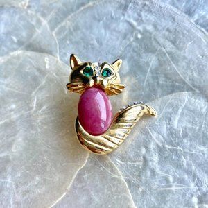 Vintage Gold Fancy Cabochon Cat Brooch